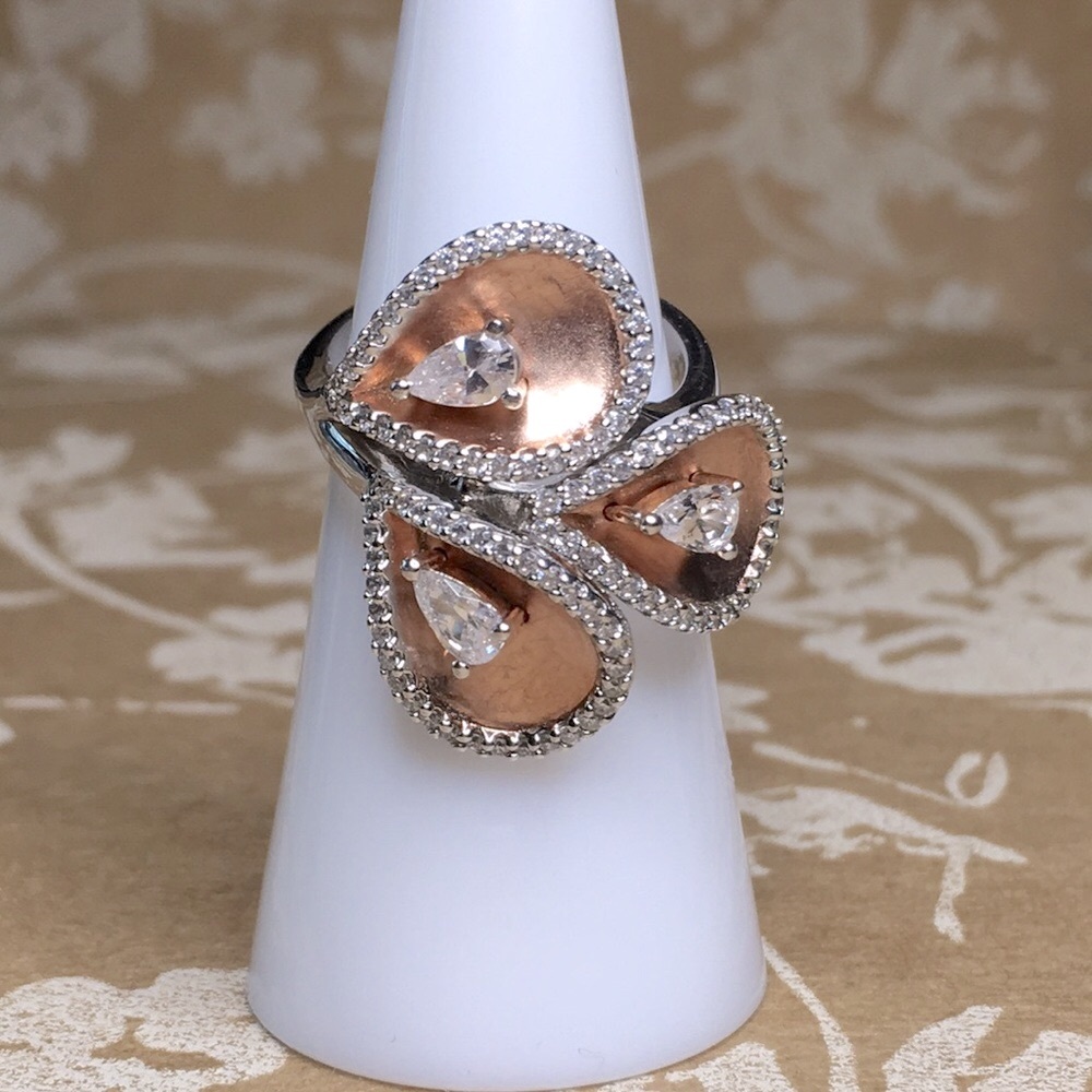 SALE Elegant 925 Sterling Silver & Rose Gold Ring with CZ’s - adjustable size